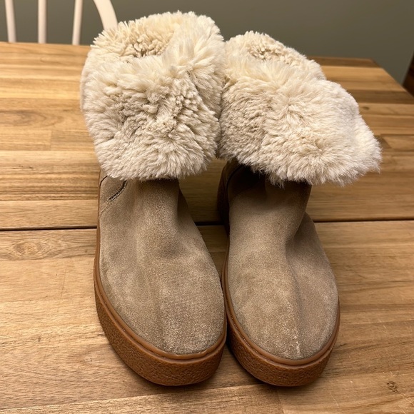 J SLIDES ⭐️  boots